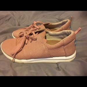 Toms shoes